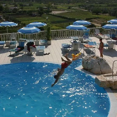 Il Falco 4* Vieste