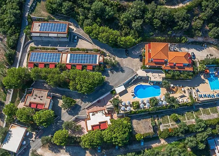 מלון דירות Il Falco ויאסטה